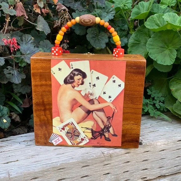 Vintage pinup girl rockabilly cigarbox purse - Picture 9 of 12